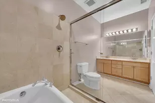 912 W Chicago Ave, Chicago, IL 60642 - Photo 24