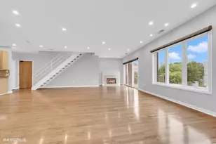 912 W Chicago Ave, Chicago, IL 60642 - Photo 12