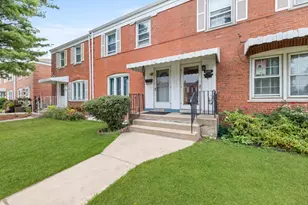 5242 W 63rd Pl, Chicago, IL 60638 - Photo 2