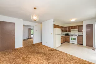 4111 Brentwood Ln, Waukegan, IL 60087 - Photo 10