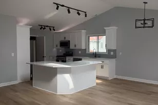 2436 W Salem Ct, Woodridge, IL 60517 - Photo 2