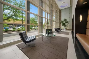 5320 N Sheridan Rd, Chicago, IL 60640 - Photo 2