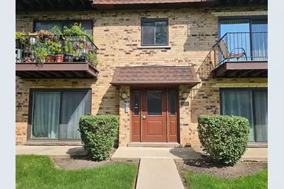 9709 Bianco Terrace #E, Des Plaines, IL 60016 - Photo 2
