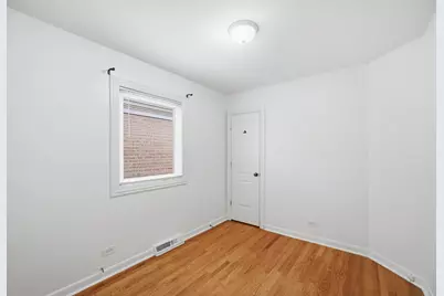 6230 W Foster Avenue, Chicago, IL 60630 - Photo 8