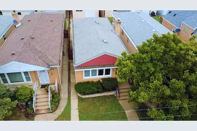 6230 W Foster Avenue, Chicago, IL 60630 - Photo 2