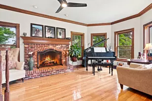 45W235 Hillview Ln, Hampshire, IL 60140 - Photo 8