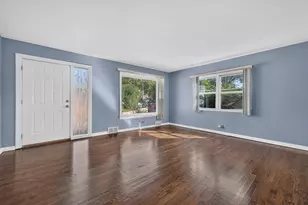 816 S La Grange Rd, La Grange, IL 60525 - Photo 2