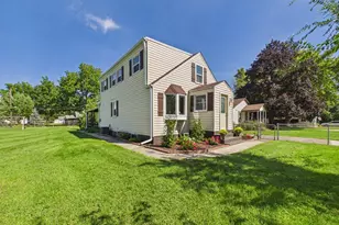 856 Marie Ave, Machesney Park, IL 61115 - Photo 4