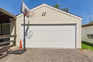 856 Marie Ave, Machesney Park, IL 61115 - Photo 32