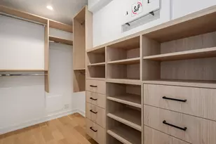 1345 W Grand Ave, Chicago, IL 60642 - Photo 16