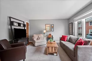 1450 Plymouth Pl, Glenview, IL 60025 - Photo 6