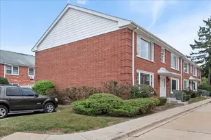 1450 Plymouth Pl, Glenview, IL 60025 - Photo 2