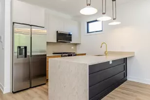 3327 W Division St, Chicago, IL 60651 - Photo 6