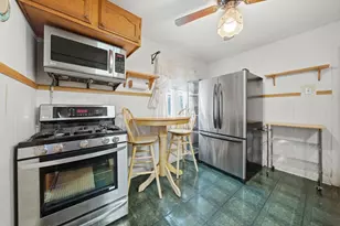 8818 S Sacramento Ave, Evergreen Park, IL 60805 - Photo 10