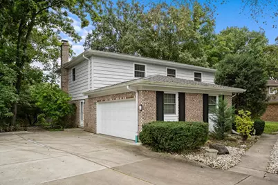 1745 E Summit Court, Deerfield, IL 60015 - Photo 2