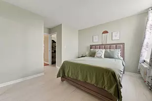 1355 N Sandburg Terrace, Chicago, IL 60610 - Photo 16