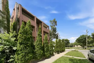 6500 S Minerva Ave, Chicago, IL 60637 - Photo 2