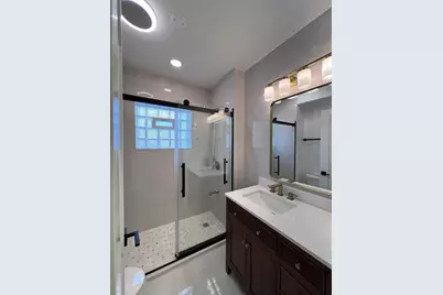 6508 N Richmond Street #1B, Chicago, IL 60645 - Photo 12