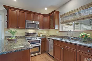 3246 N Newcastle Ave, Chicago, IL 60634 - Photo 10