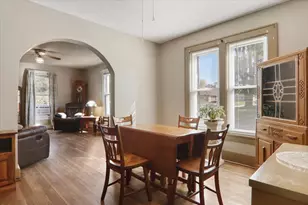 1102-1104 W Mill St, Bloomington, IL 61701 - Photo 6