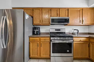 9364 Golf Rd, Des Plaines, IL 60016 - Photo 10