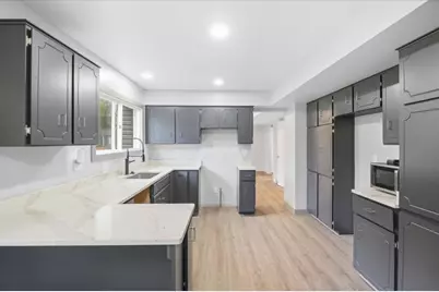37860 N Metropolitan Avenue, Beach Park, IL 60087 - Photo 18
