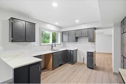 37860 N Metropolitan Avenue, Beach Park, IL 60087 - Photo 16