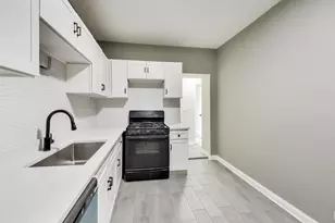 4330 S Langley Ave, Chicago, IL 60653 - Photo 8