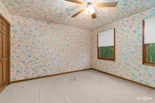 717 Queens Gate Cir, Sugar Grove, IL 60554 - Photo 14