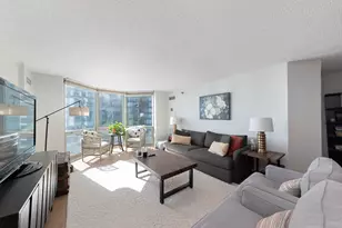 195 N Harbor Dr, Chicago, IL 60601 - Photo 2