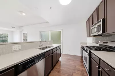 125 Lakeview Drive #207, Bloomingdale, IL 60108 - Photo 2