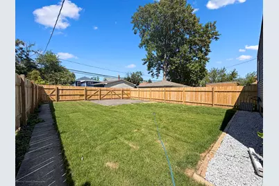 353 W 15th Place, Chicago Heights, IL 60411 - Photo 4