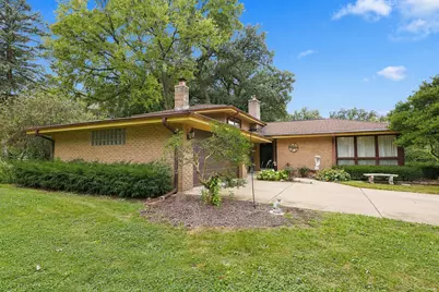 853 Edgewater Drive, Naperville, IL 60540 - Photo 4