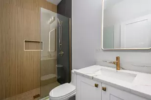 3721 N Kenmore Ave, Chicago, IL 60613 - Photo 10