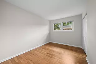 2612 Fontana Dr, Glenview, IL 60025 - Photo 12