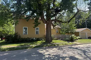 726 N Church St, Princeton, IL 61356 - Photo 2