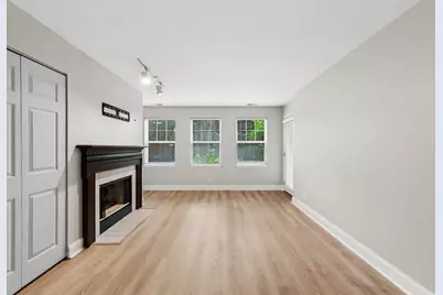 301A W Goethe Street #201, Chicago, IL 60610 - Photo 6