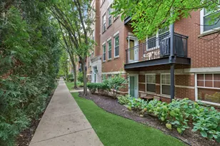 301A W Goethe St, Chicago, IL 60610 - Photo 18