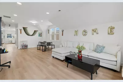 5351 W Foster Avenue, Chicago, IL 60630 - Photo 6