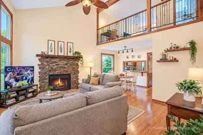 1307 Seabury Circle, Carol Stream, IL 60188 - Photo 2
