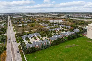 2012 Clover Ln, Woodridge, IL 60517 - Photo 46