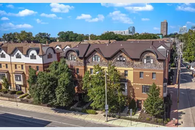 1016 Madison Street, Oak Park, IL 60302 - Photo 2