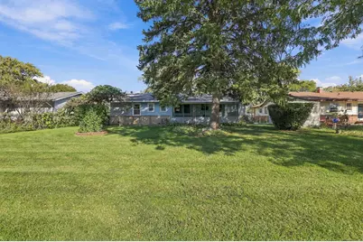 760 Crest Avenue, Elk Grove Village, IL 60007 - Photo 30