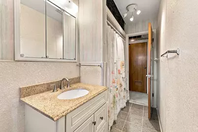 760 Crest Avenue, Elk Grove Village, IL 60007 - Photo 22