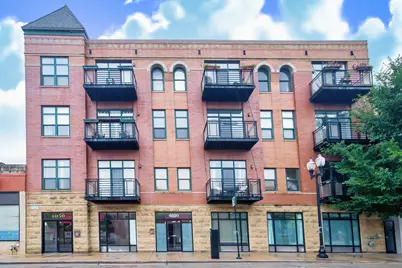 4050 N Lincoln Avenue #202, Chicago, IL 60618 - Photo 1