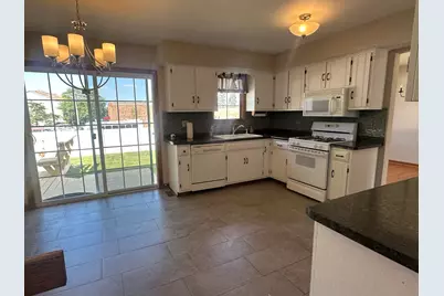 6828 Westview Drive, Oak Forest, IL 60452 - Photo 4