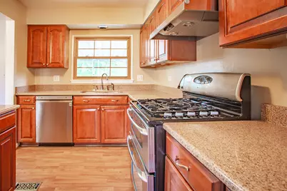 1379 Cumberland Circle W, Elk Grove Village, IL 60007 - Photo 6