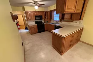 8325 S Karlov Ave, Chicago, IL 60652 - Photo 4