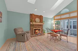 2026 N Windham Ct, Arlington Heights, IL 60004 - Photo 12