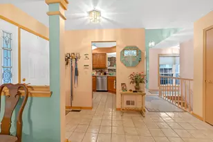 2026 N Windham Ct, Arlington Heights, IL 60004 - Photo 4